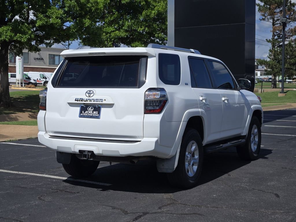 Used 2016 Toyota 4Runner SR5 AWD/4WD image 7