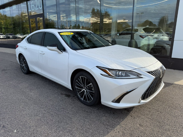 Used 2023 Lexus ES 350 w/ Premium Package FWD image 2