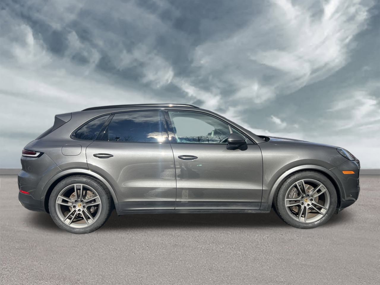 Used 2024 Porsche Cayenne image 6