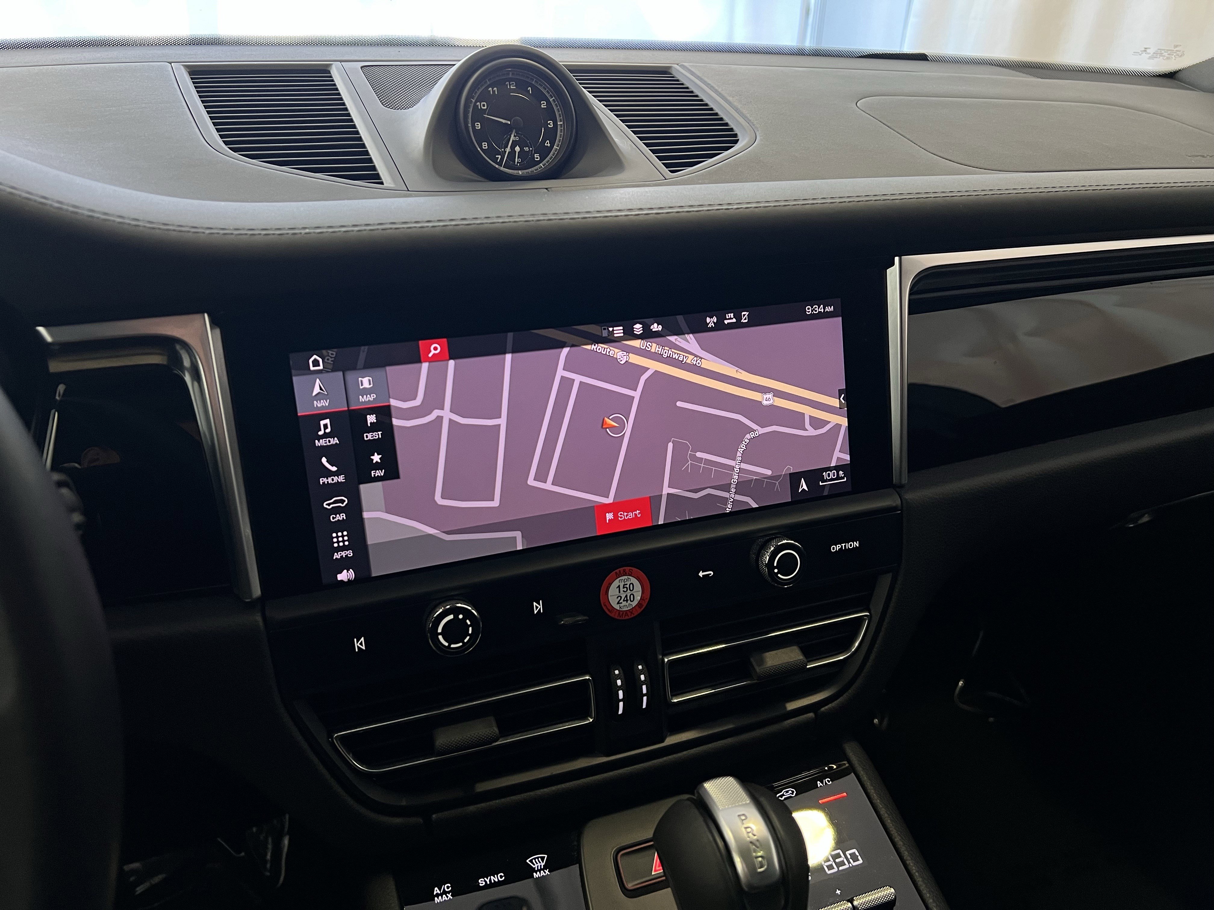 Certified 2023 Porsche Macan S image 23