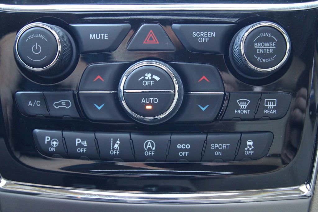 Used 2020 Jeep Grand Cherokee Overland image 30