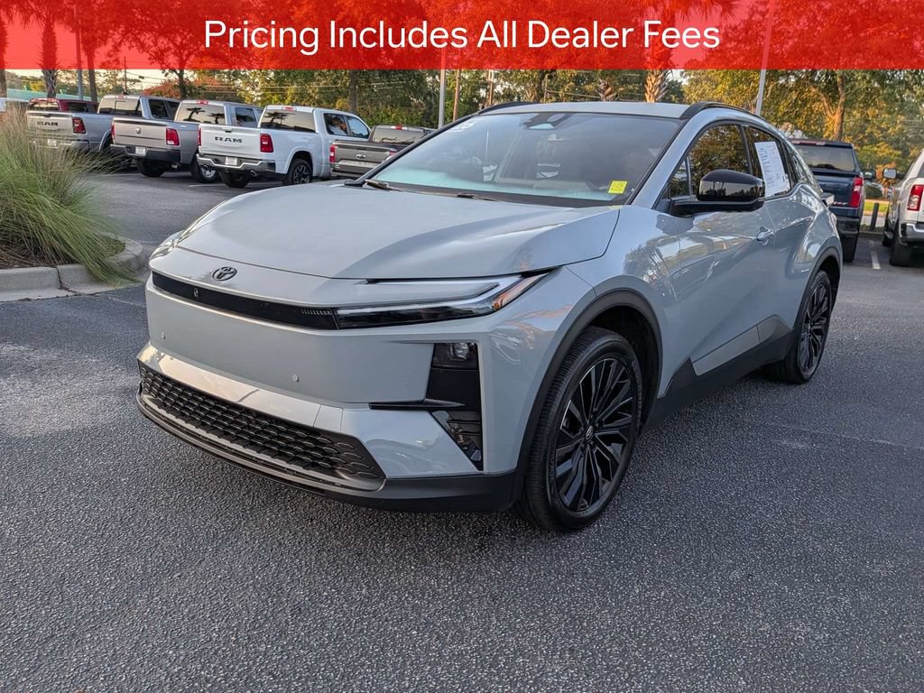 Used 2026 Toyota C-HR AWD/4WD image 9
