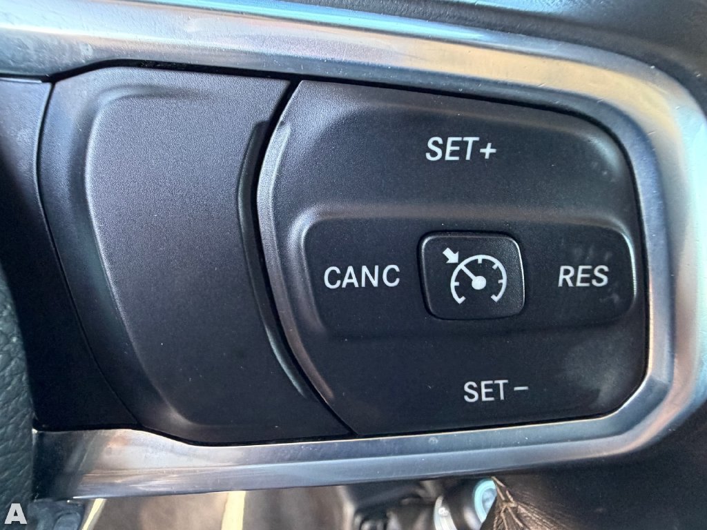 Used 2019 Jeep Wrangler Unlimited Sahara AWD/4WD image 21