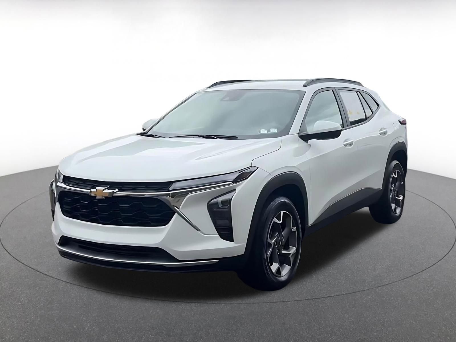 Used 2025 Chevrolet Trax LT FWD image 7