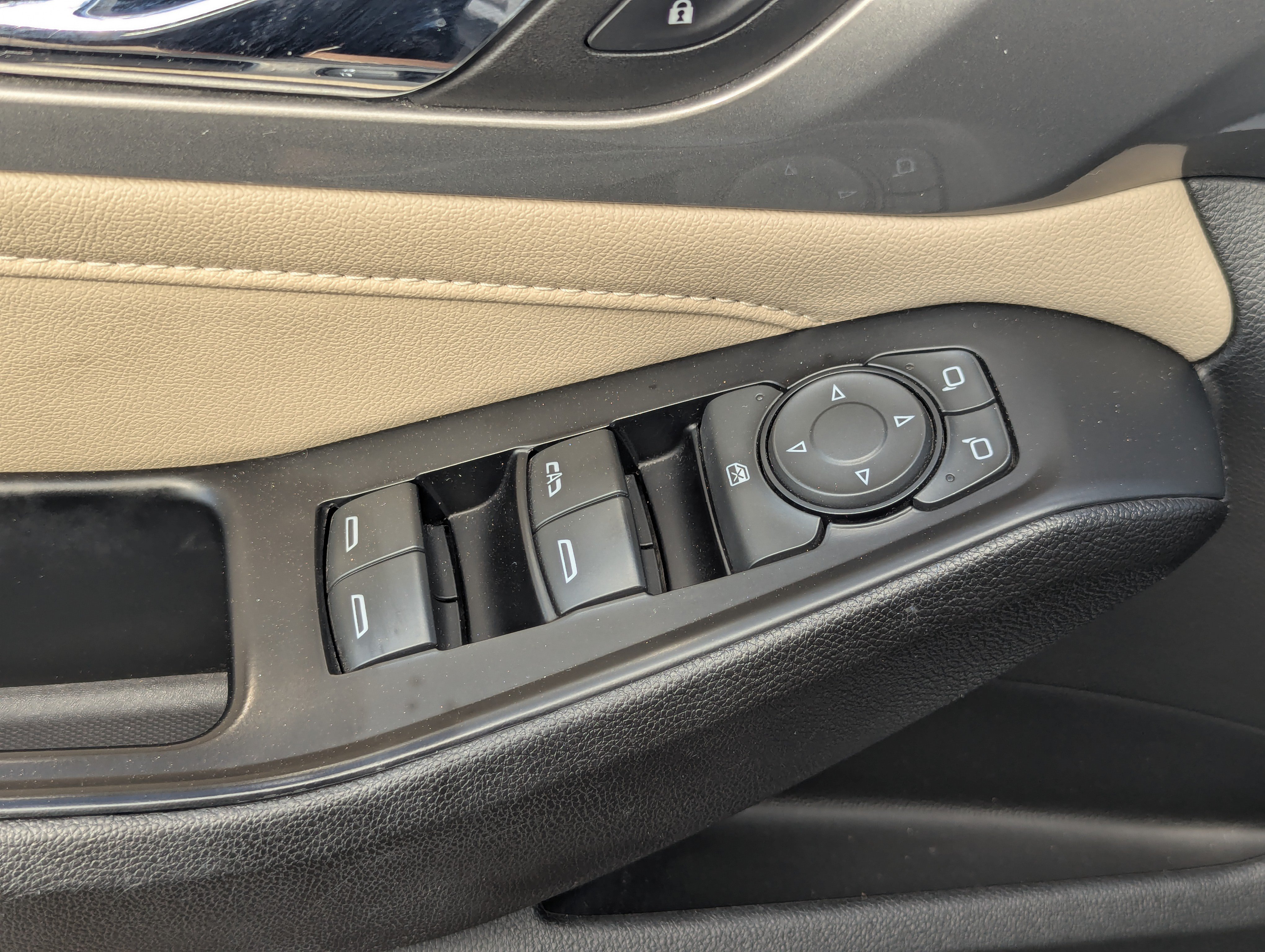 Used 2023 Chevrolet Traverse LT AWD/4WD image 21