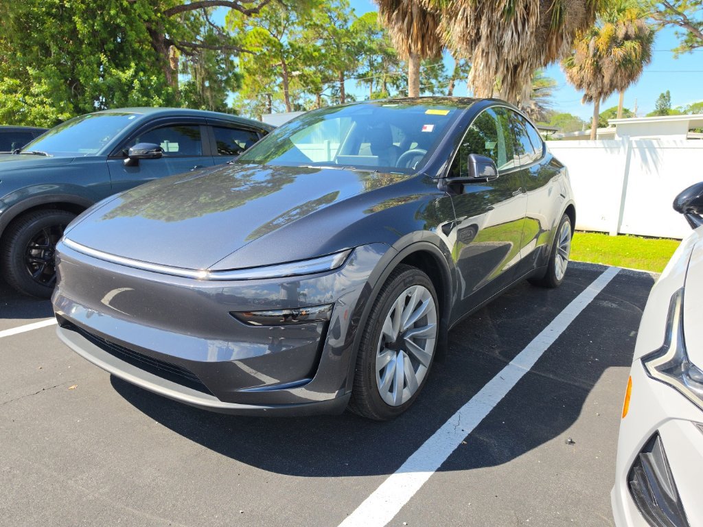 Used 2026 Tesla Model Y 2WD image 6