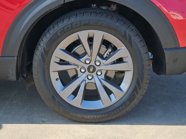 Used 2023 Ford Explorer XLT w/ Equipment Group 202A RWD image 14