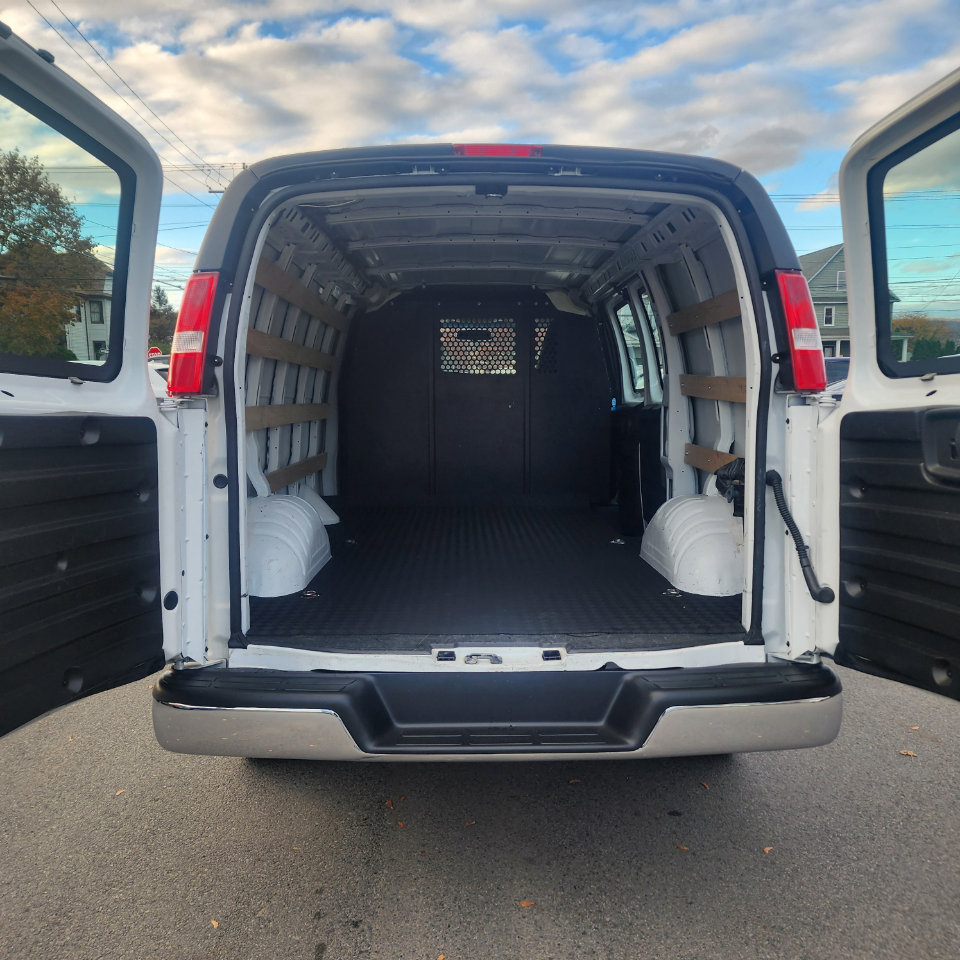 Used 2024 Chevrolet Express 2500 w/ Driver Convenience Package image 17