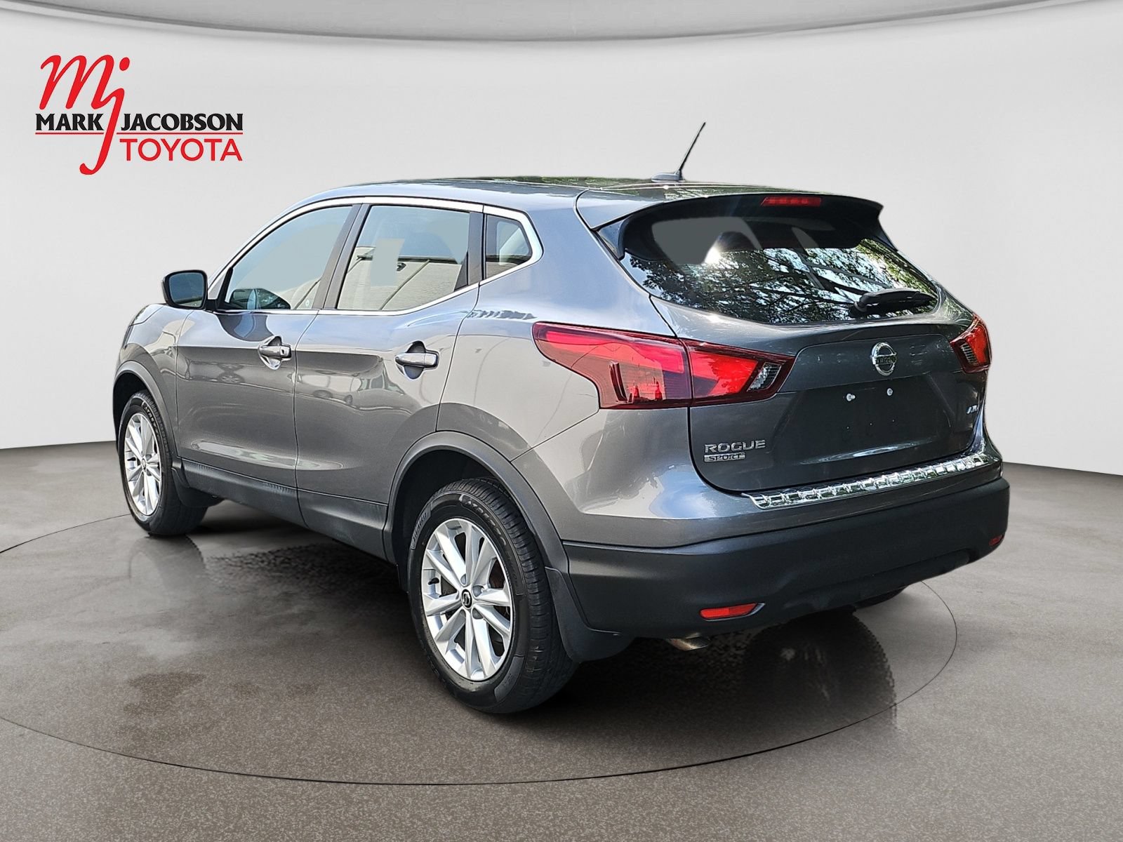 Used 2019 Nissan Rogue Sport S w/ Appearance Package AWD/4WD image 13