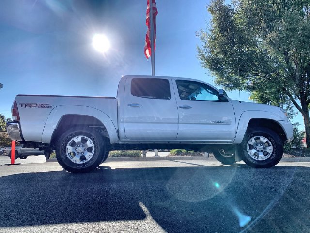 Used 2014 Toyota Tacoma 4x4 Double Cab w/ TRD Off-Road Package image 9