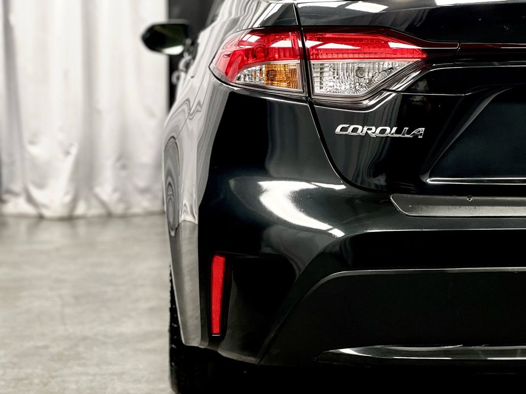 Used 2022 Toyota Corolla LE image 14