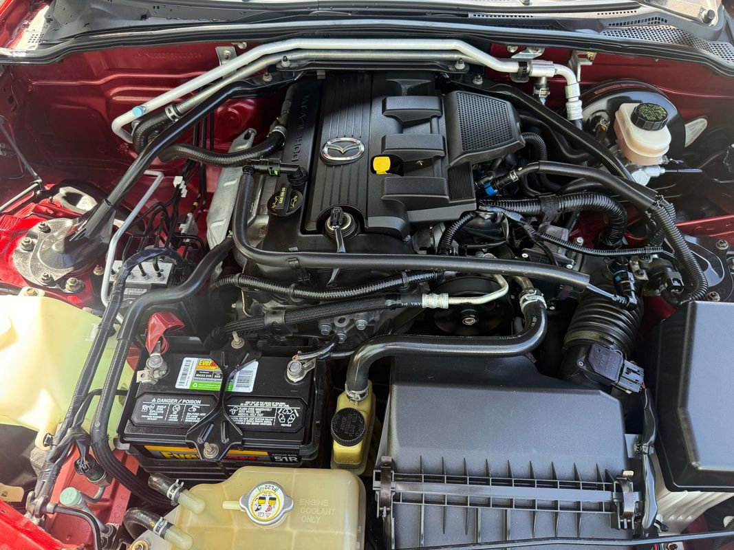 Used 2006 MAZDA MX-5 Miata Grand Touring w/ Premium Pkg RWD image 37