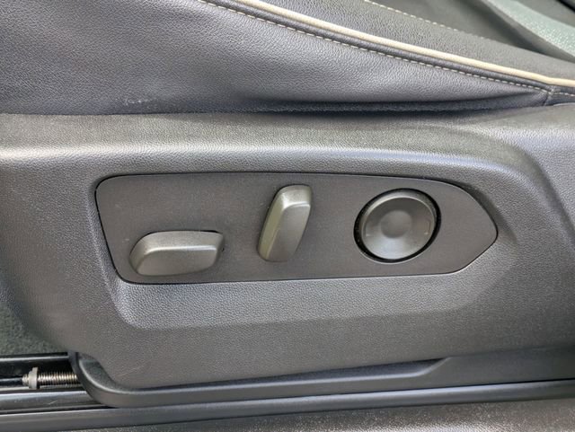 Used 2023 GMC Yukon SLT image 27