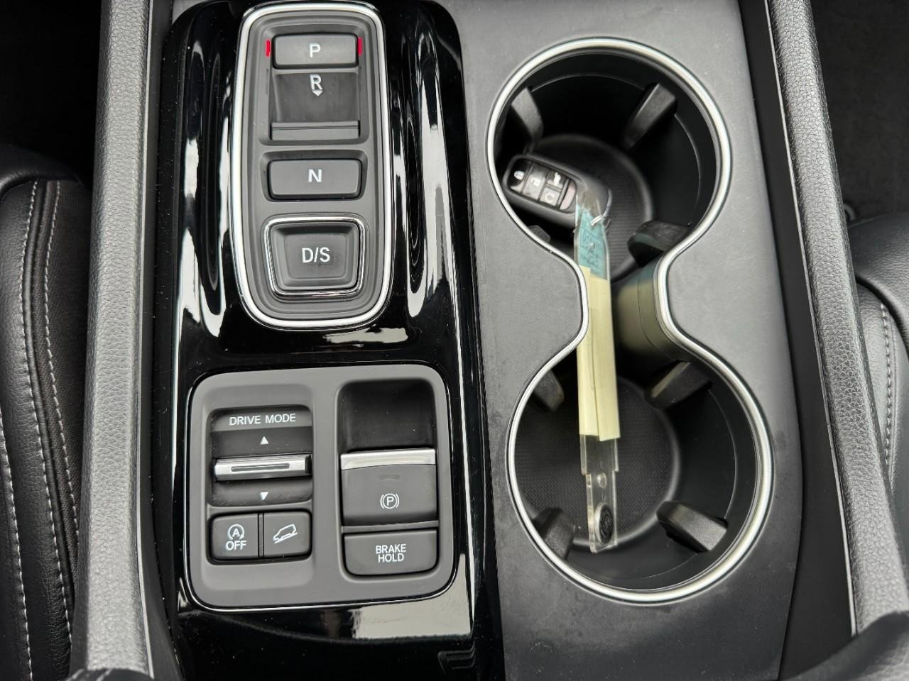 Certified 2023 Honda Pilot Touring image 29