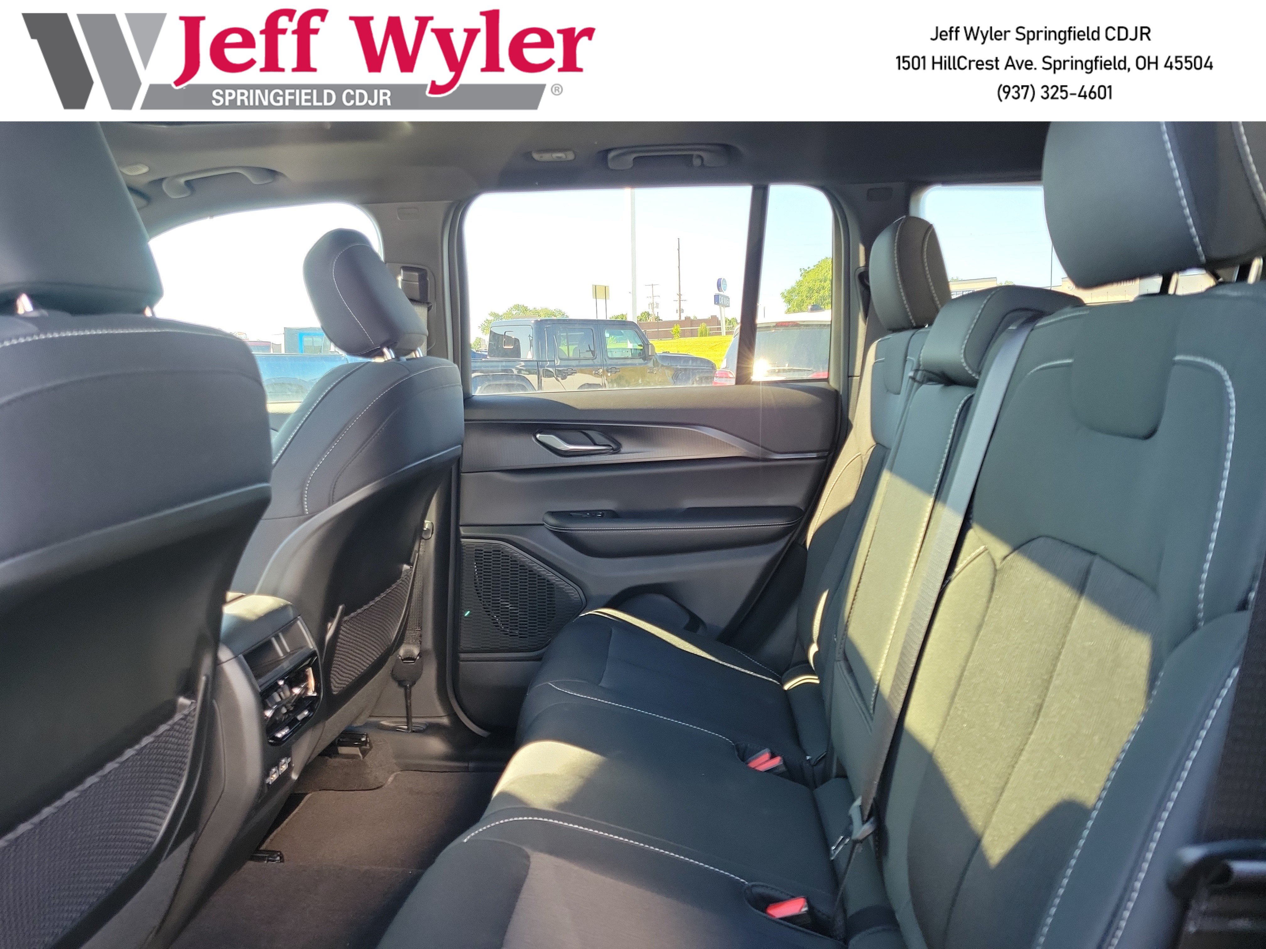 New 2026 Jeep Grand Cherokee Laredo X AWD/4WD image 16