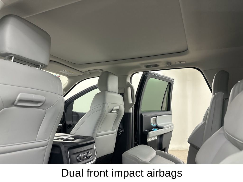 Used 2025 Ford Expedition Platinum image 30