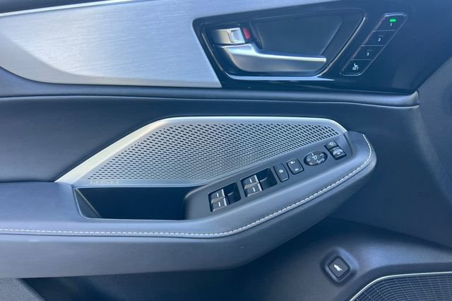 Used 2023 Acura MDX FWD w/ Technology Package image 11