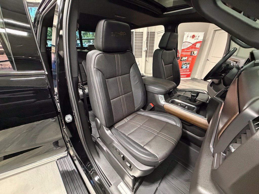 Used 2024 Chevrolet Silverado 1500 High Country AWD/4WD image 4