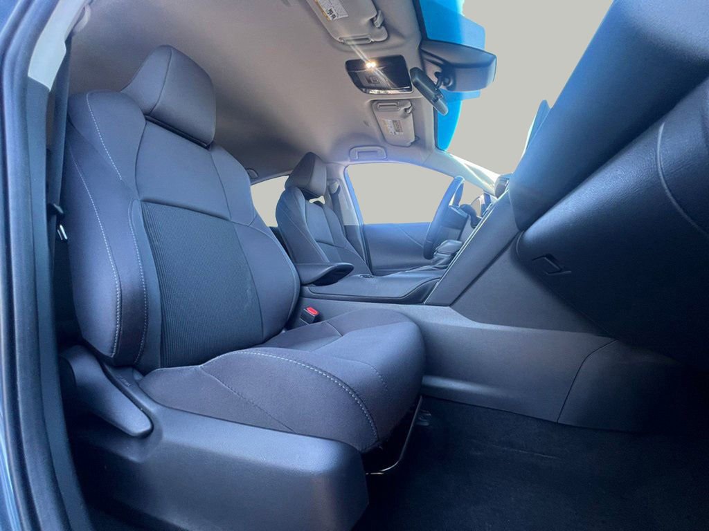 Used 2024 Toyota Venza LE image 29