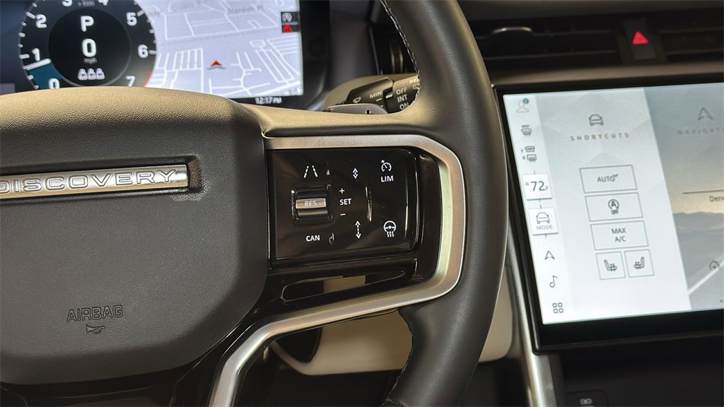 Used 2024 Land Rover Discovery Sport S image 22