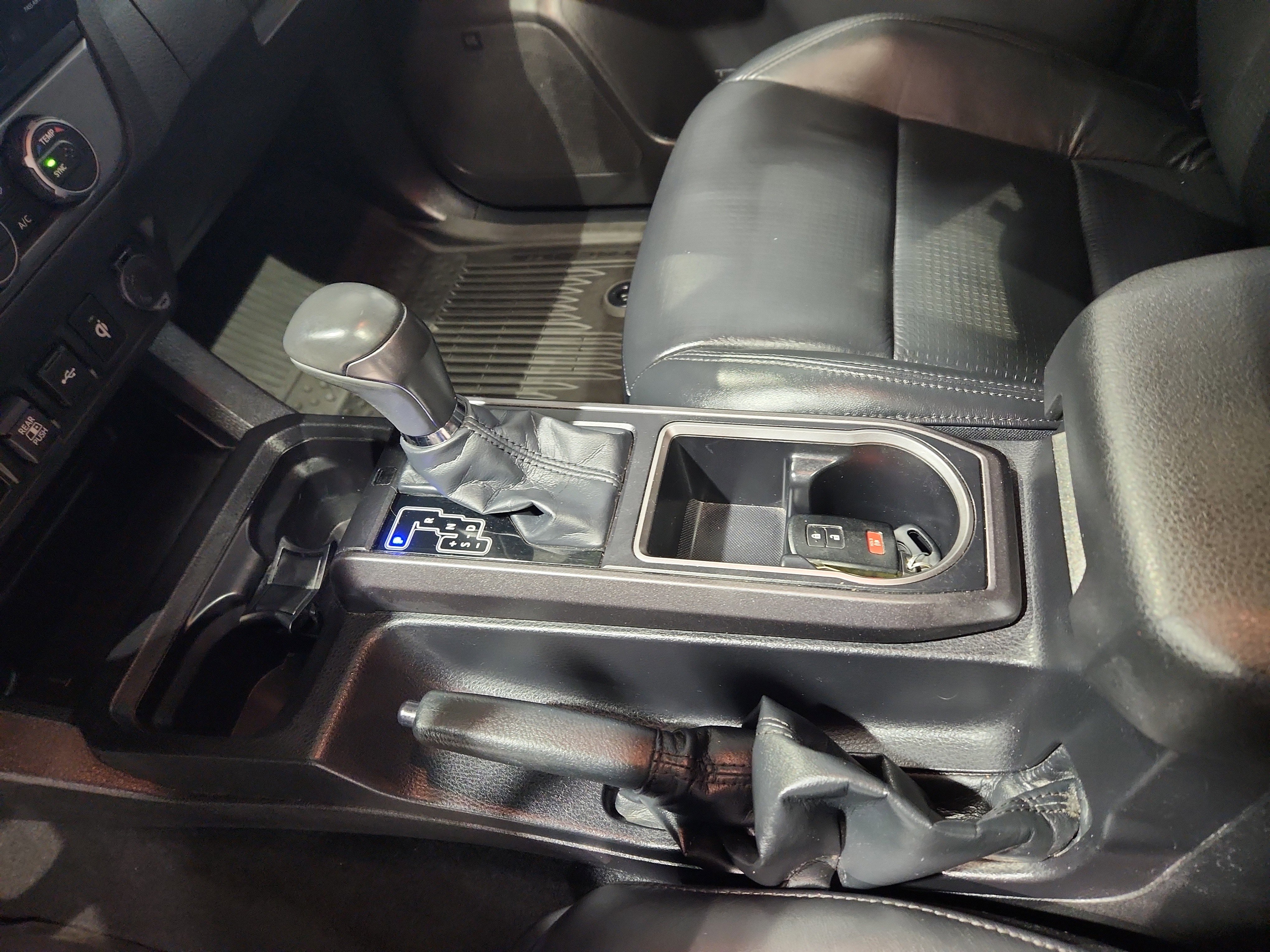 Used 2023 Toyota Tacoma TRD Off-Road image 14