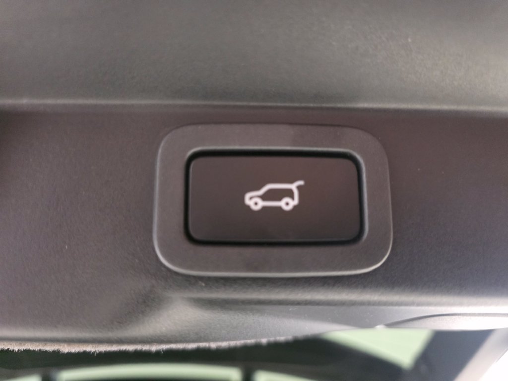 Used 2018 Land Rover Range Rover Sport Supercharged AWD/4WD image 13