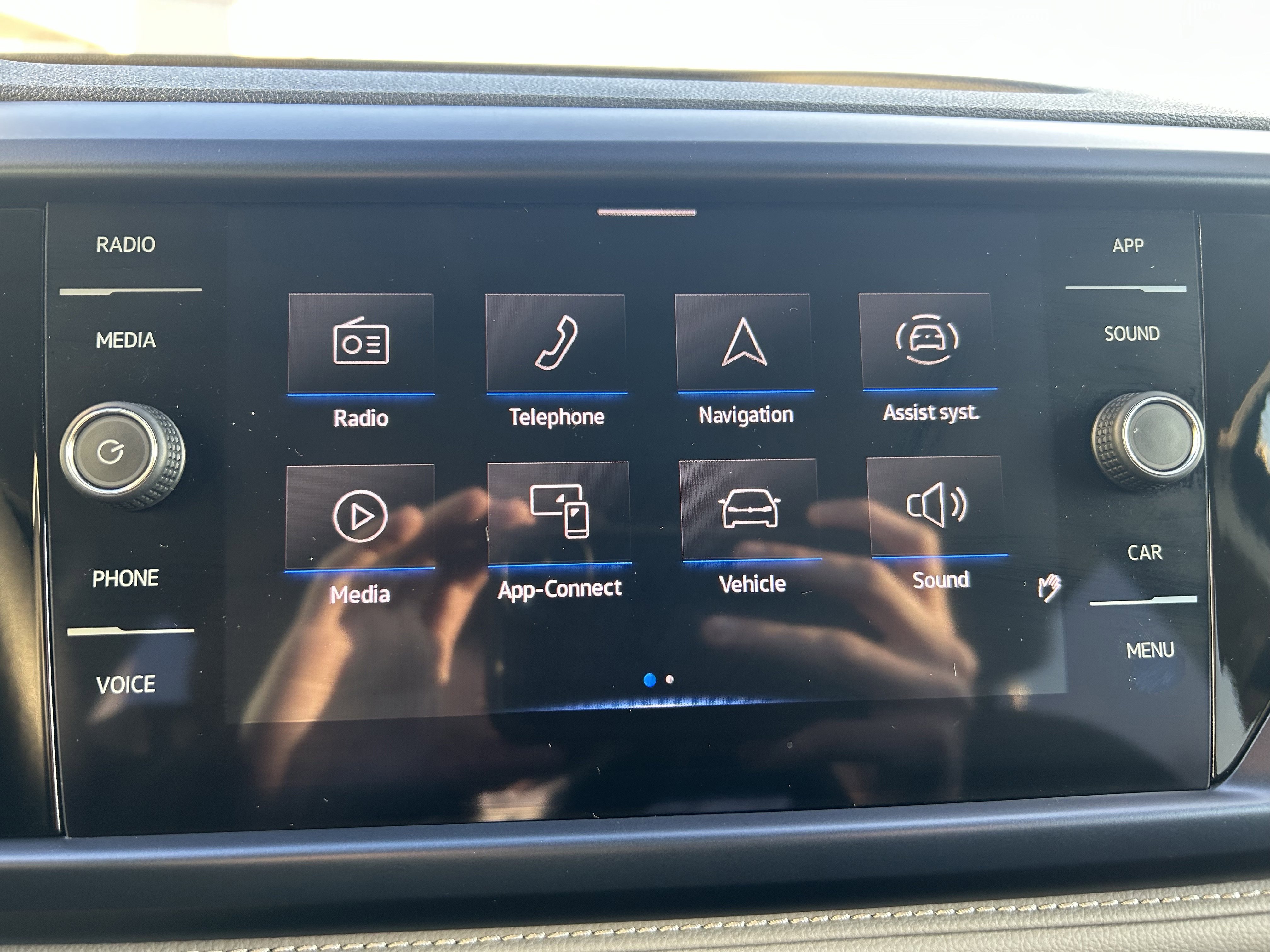 Certified 2024 Volkswagen Taos SE w/ Black Wheel Plus Package image 13