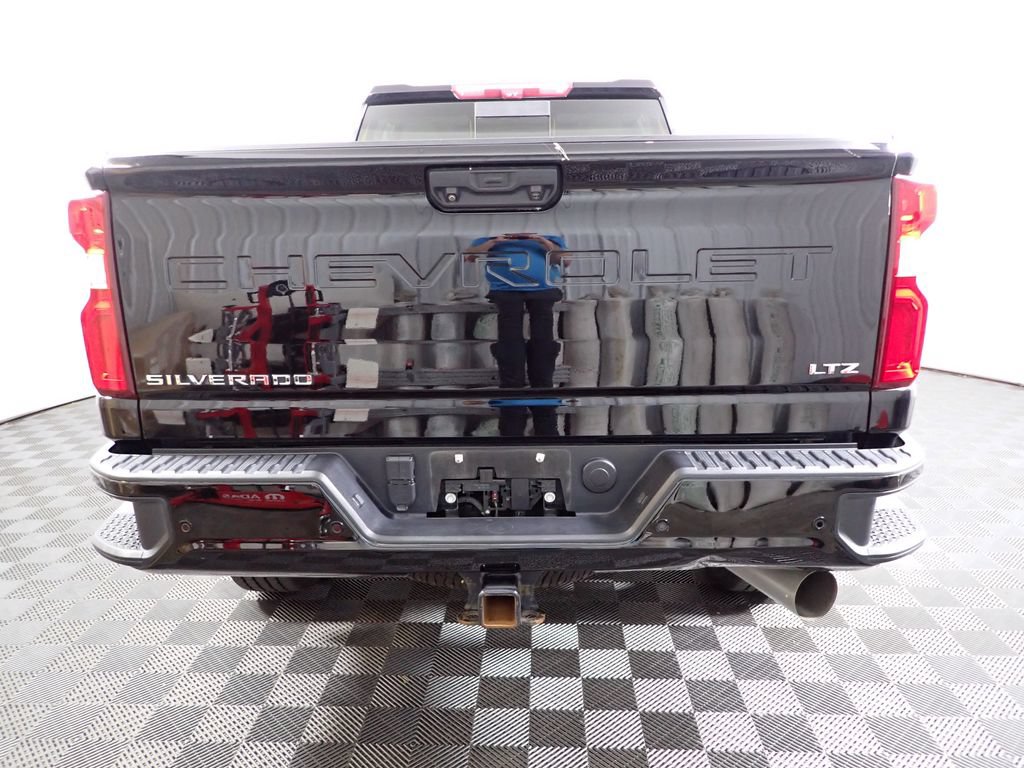Used 2022 Chevrolet Silverado 3500 LTZ w/ Z71 Chrome Sport Edition AWD/4WD image 15
