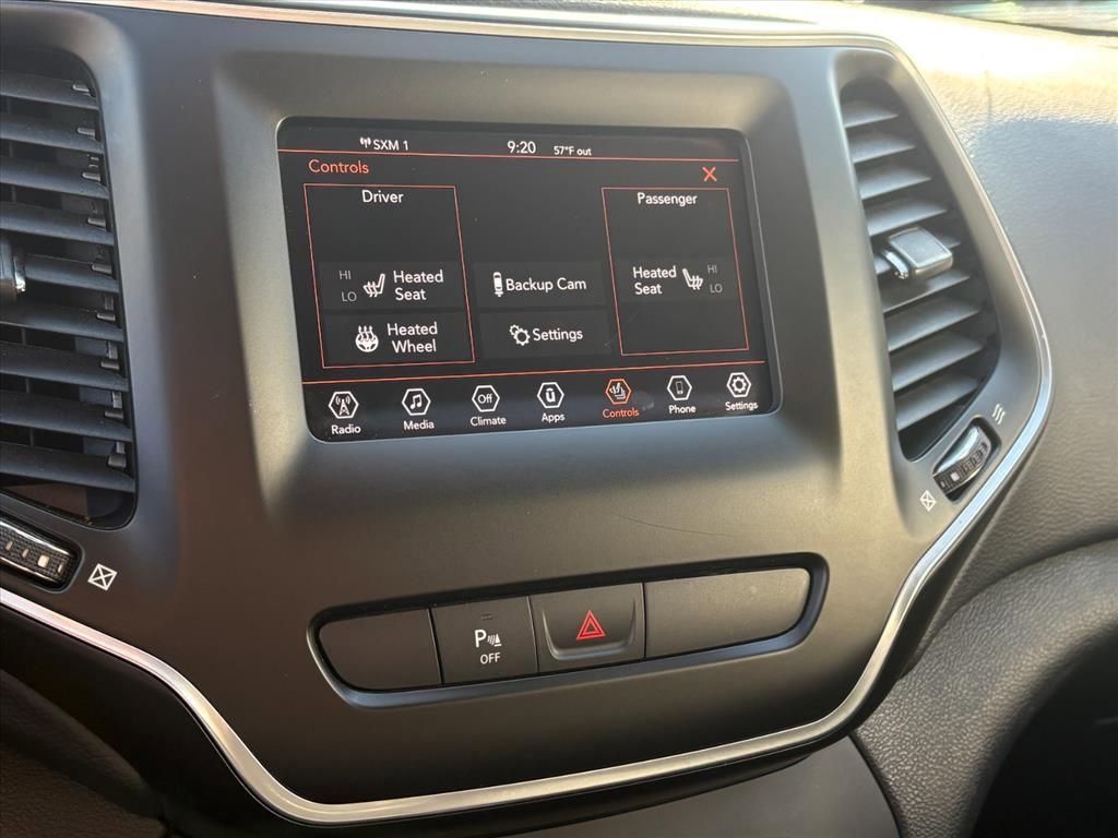 Used 2020 Jeep Cherokee Latitude w/ Cold Weather Group image 11