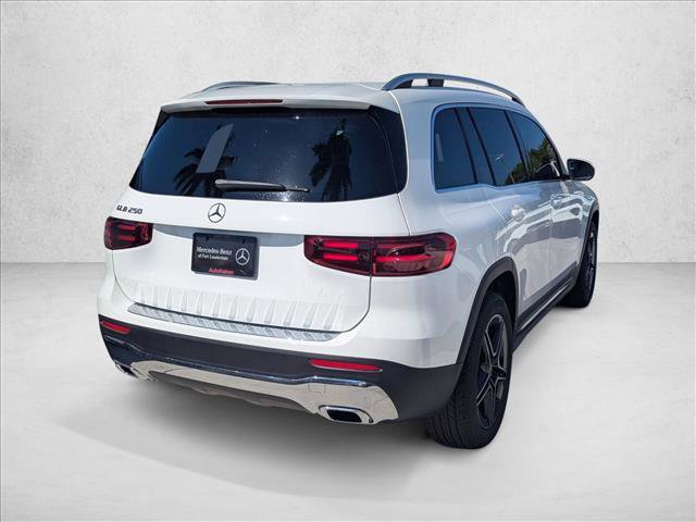 New 2026 Mercedes-Benz GLB 250 image 2