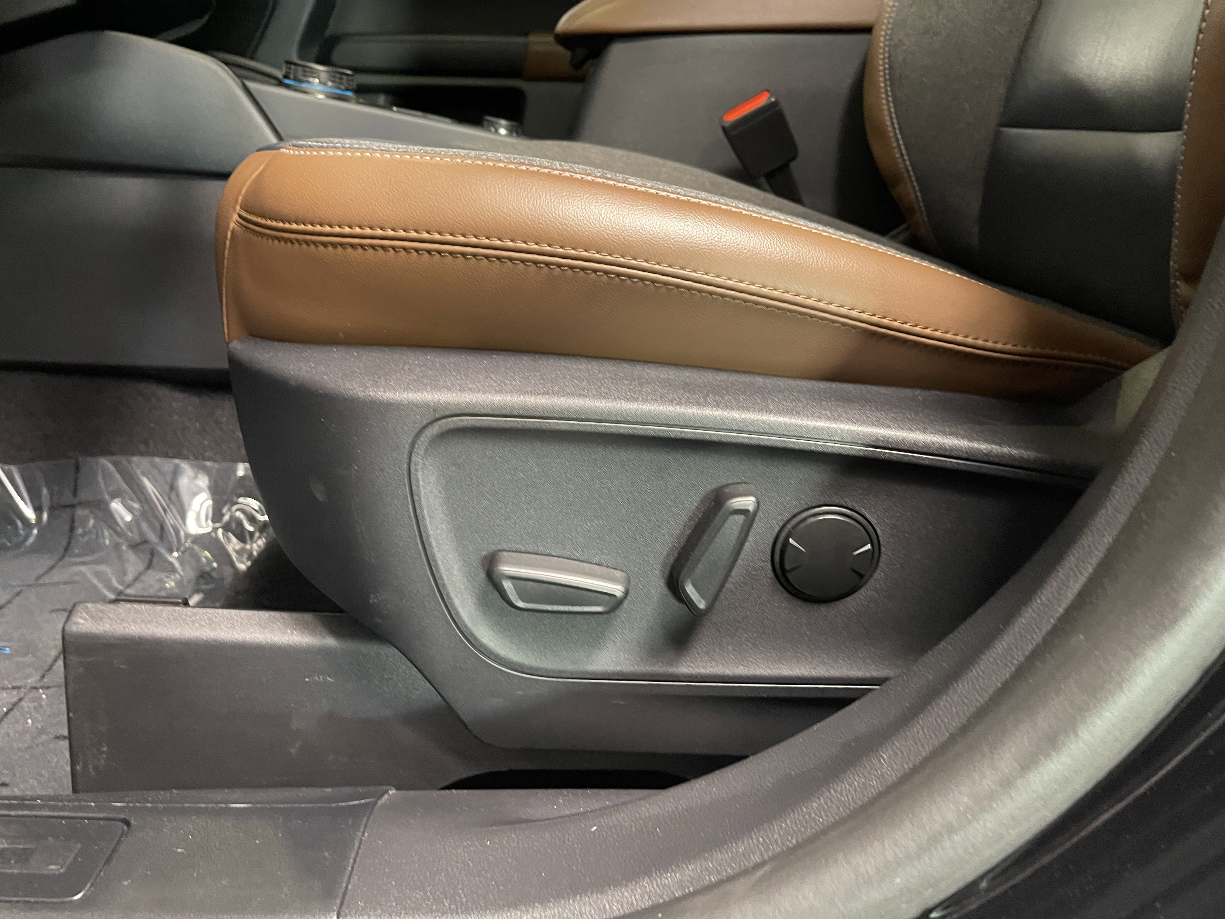 Used 2023 Ford Bronco Sport Outer Banks w/ Tech Package image 16