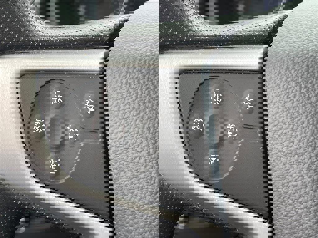 Used 2022 GMC Terrain SLE w/ Driver Convenience Package image 15