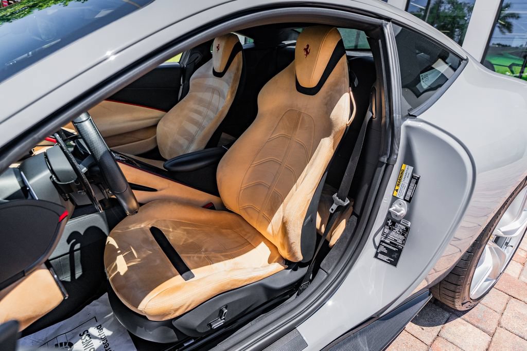 Used 2022 Ferrari Roma RWD image 24