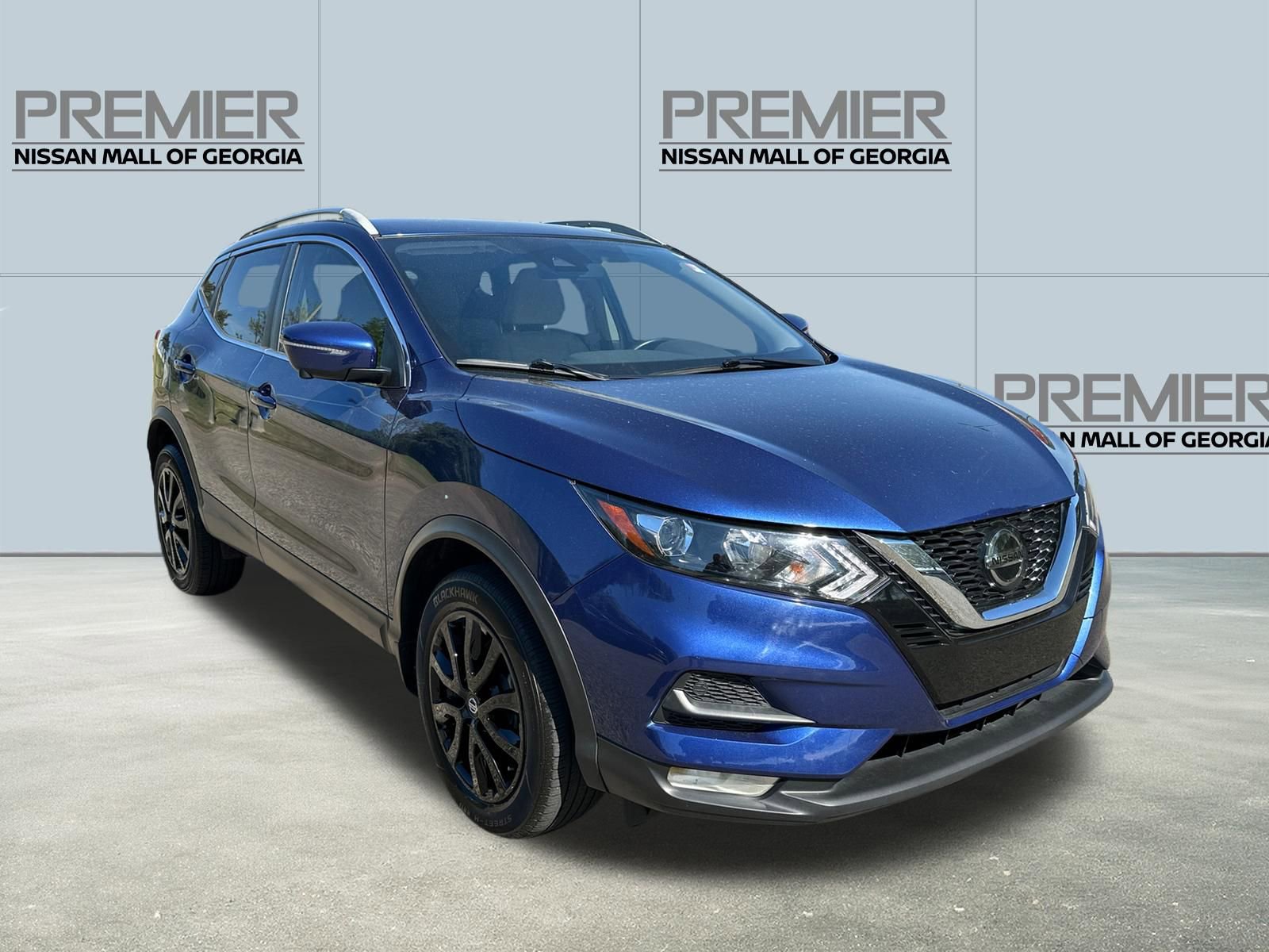 Used 2022 Nissan Rogue Sport SV w/ Technology Package image 3