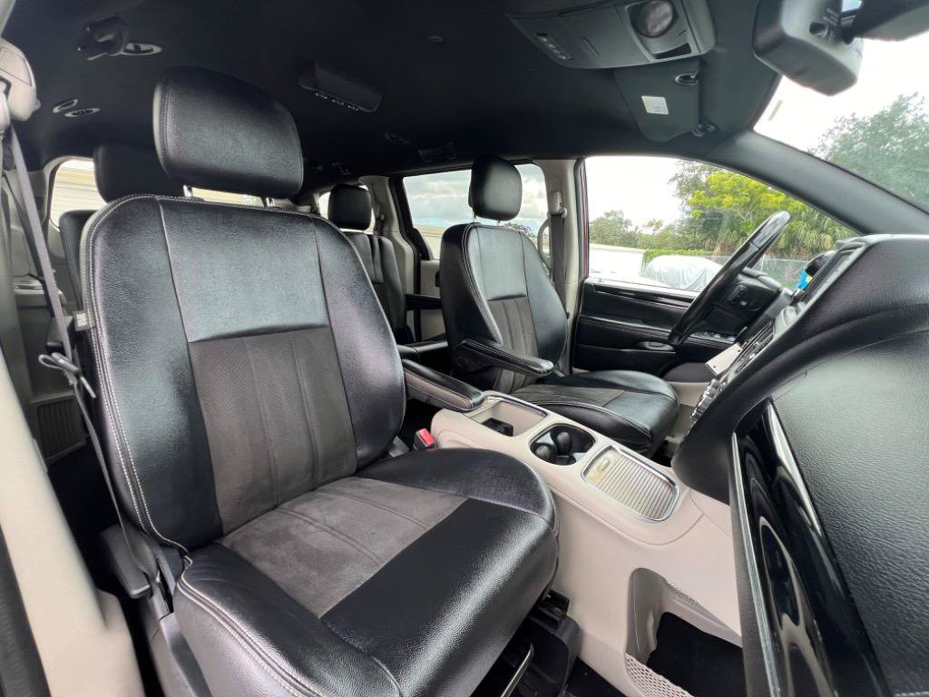 Used 2020 Dodge Grand Caravan SXT FWD image 26