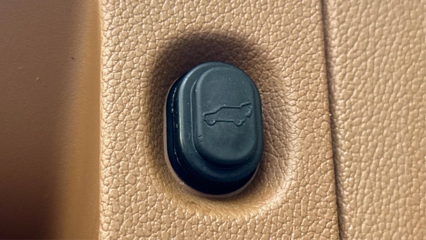 Used 2016 Cadillac Escalade 2WD image 64