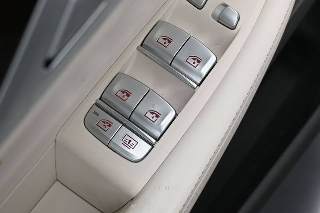 Used 2022 BMW 750i xDrive w/ Luxury Rear Seating Package AWD/4WD image 14