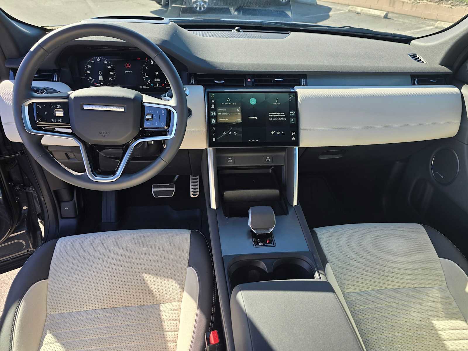 Used 2025 Land Rover Discovery Sport Dynamic SE image 22