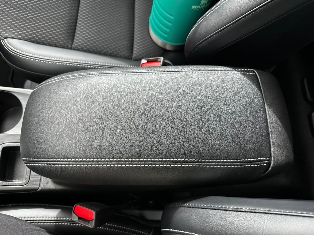 Used 2023 Ford Escape SE image 62