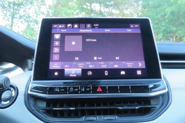 Used 2022 Jeep Compass Limited AWD/4WD image 23