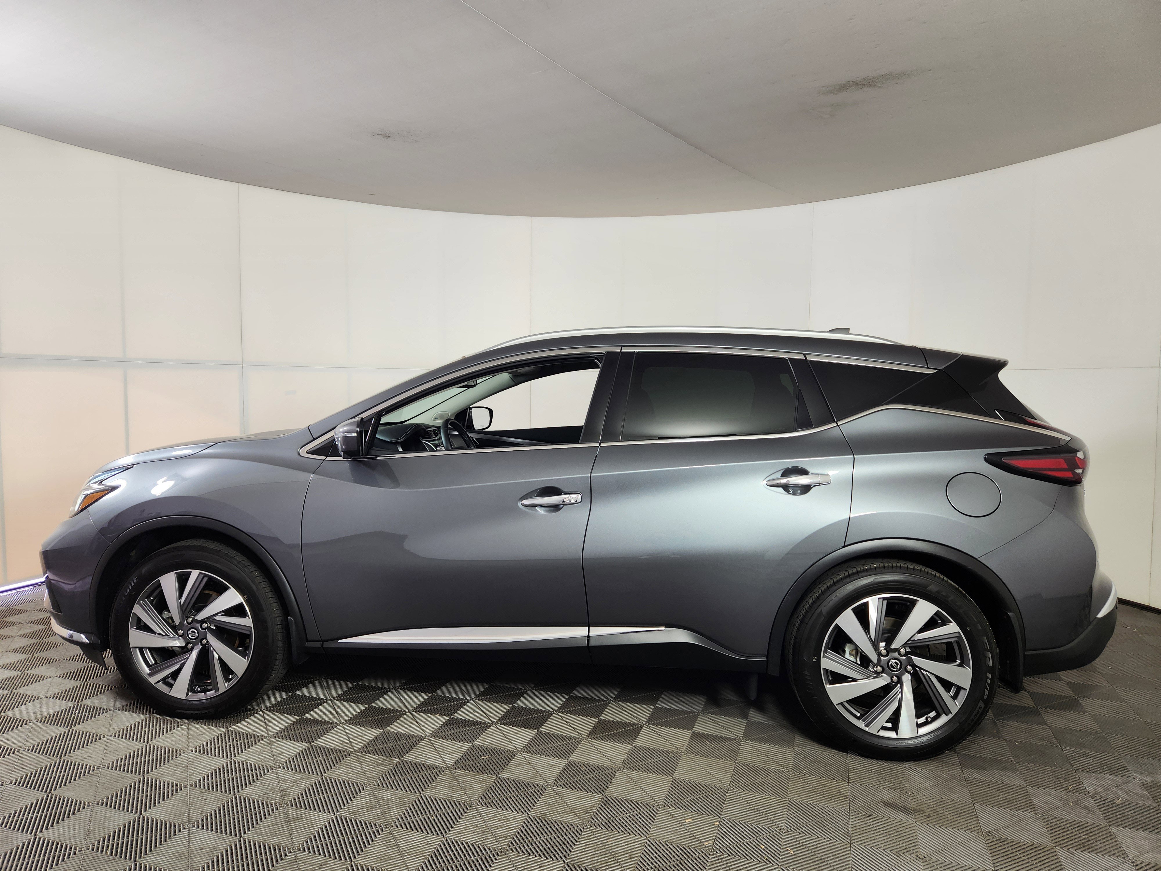 Used 2020 Nissan Murano SL image 4