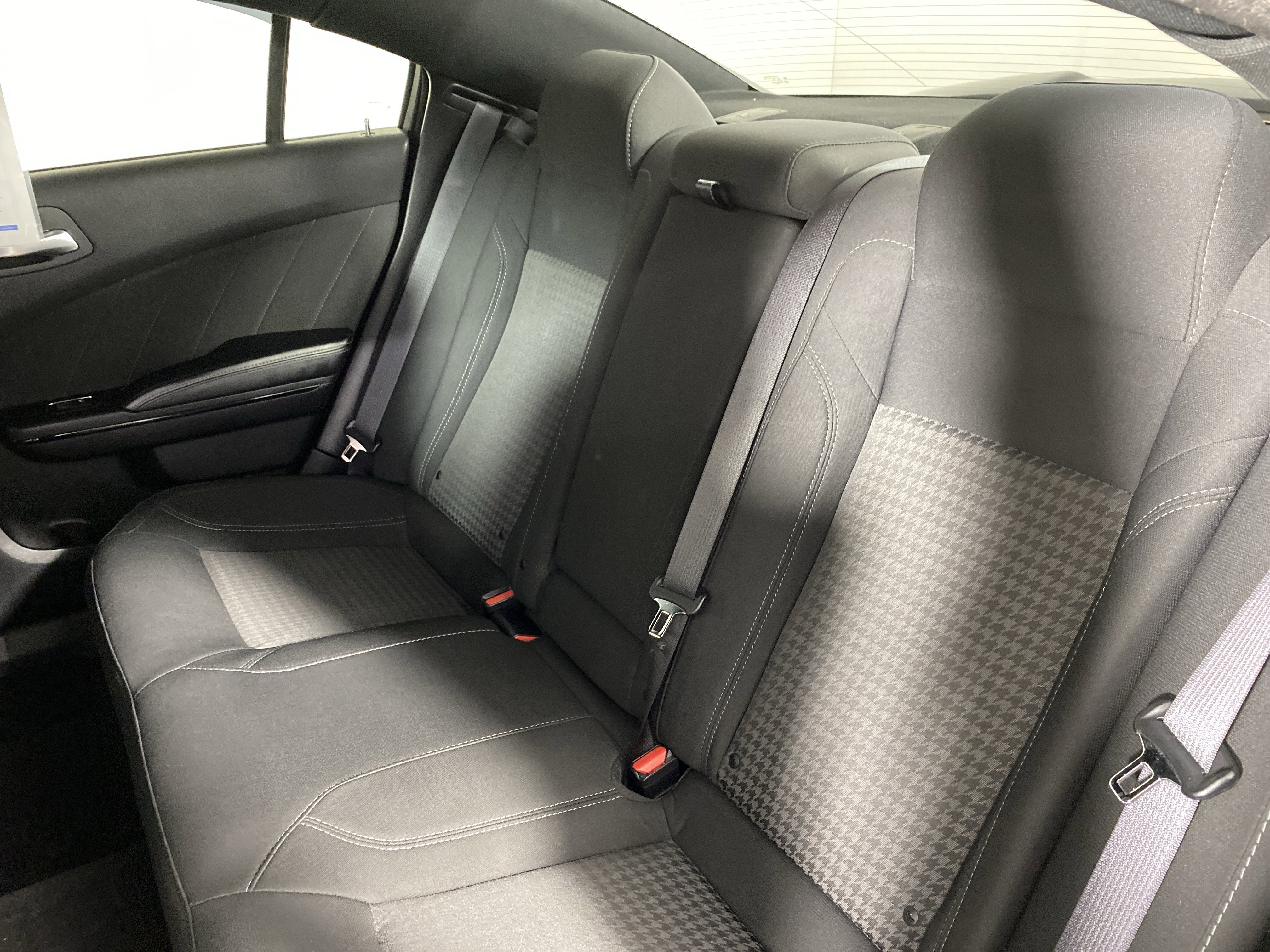 Used 2019 Dodge Charger SXT w/ Blacktop Package image 31