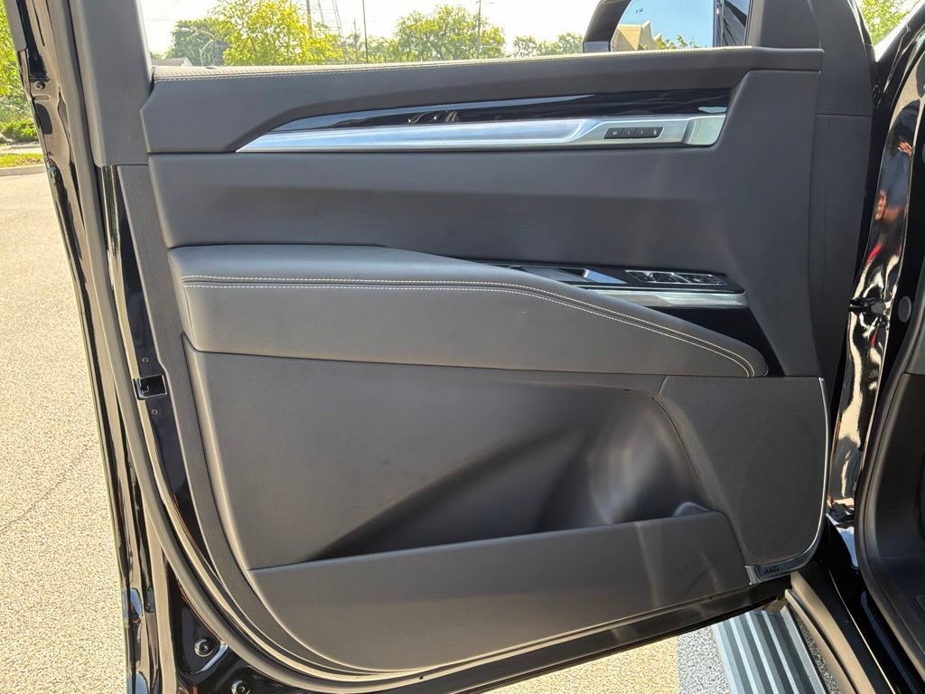 New 2026 Cadillac Escalade ESV Sport w/ Touring Package AWD/4WD image 20