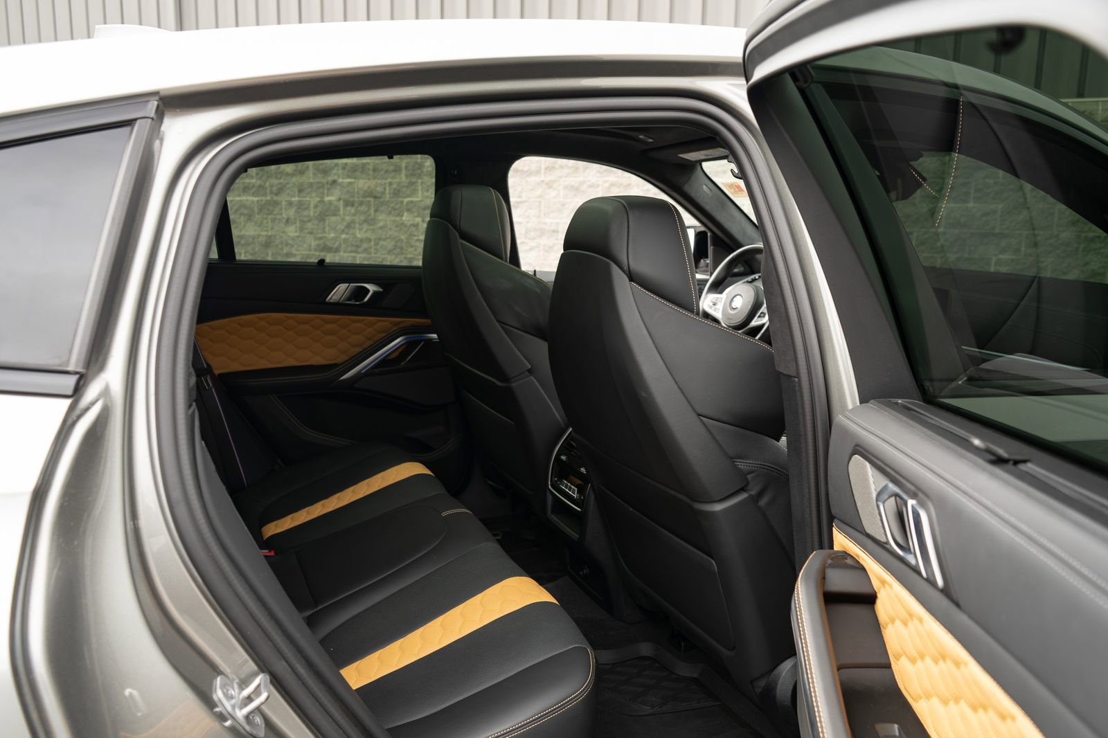 Used 2022 BMW X6 M w/ Competition Package image 41