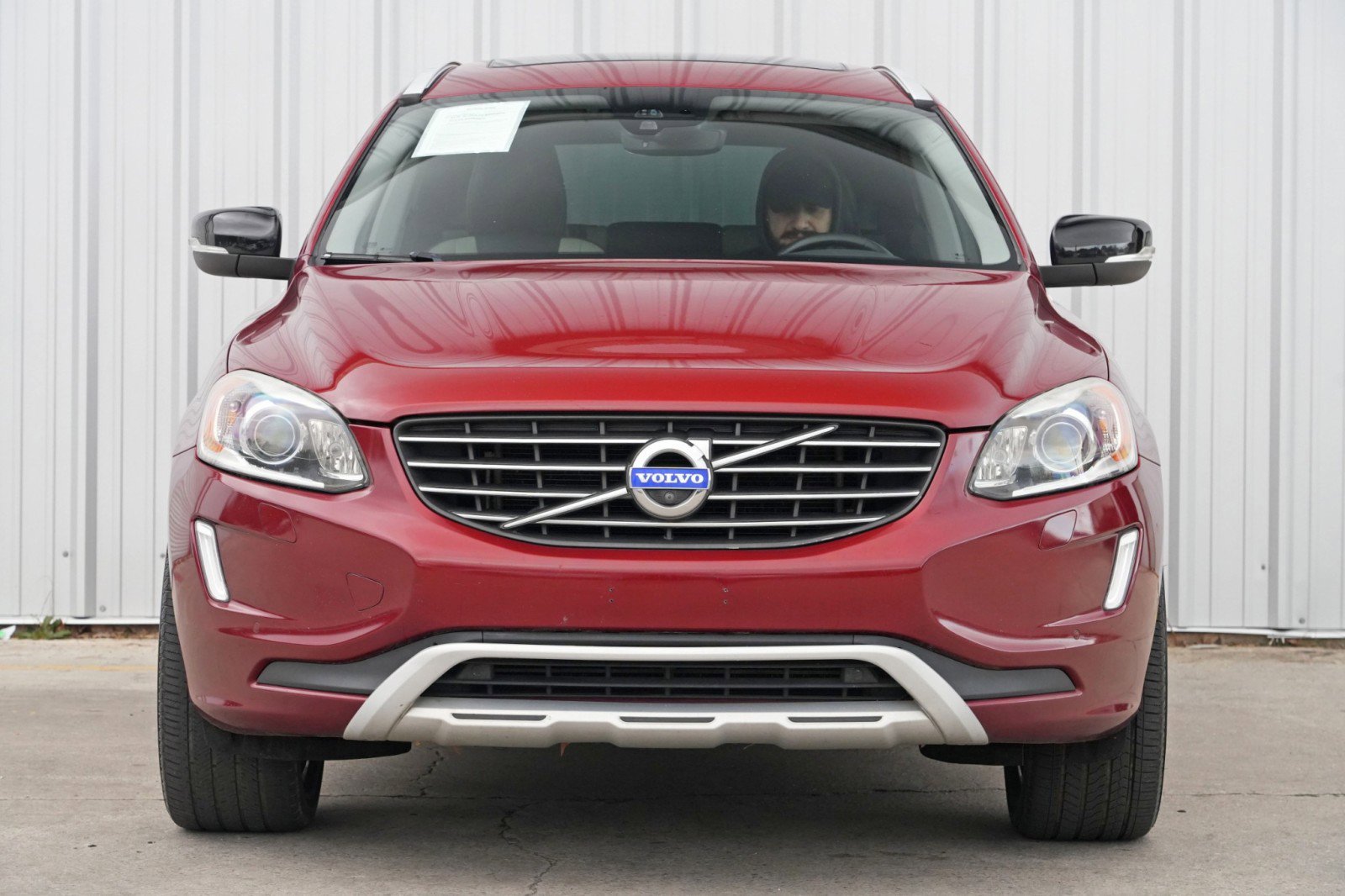 Used 2017 Volvo XC60 T5 Dynamic w/ Preferred Option Package image 6