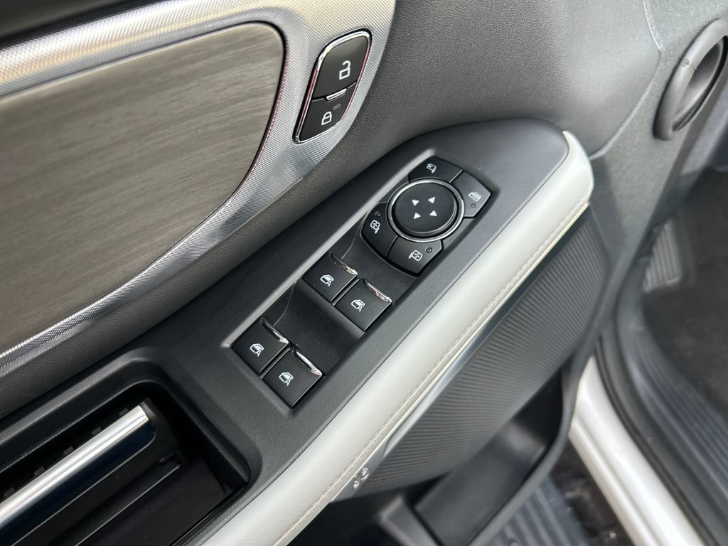 Used 2025 Ford Expedition Platinum AWD/4WD image 13