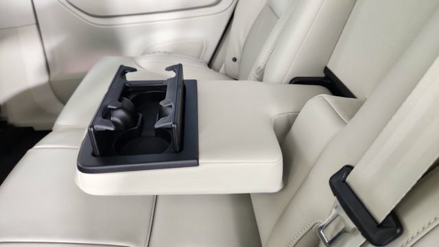 New 2026 Volvo XC90 B6 Ultra w/ Protection Package AWD/4WD image 32