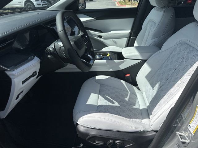 New 2026 Jeep Cherokee Overland image 9