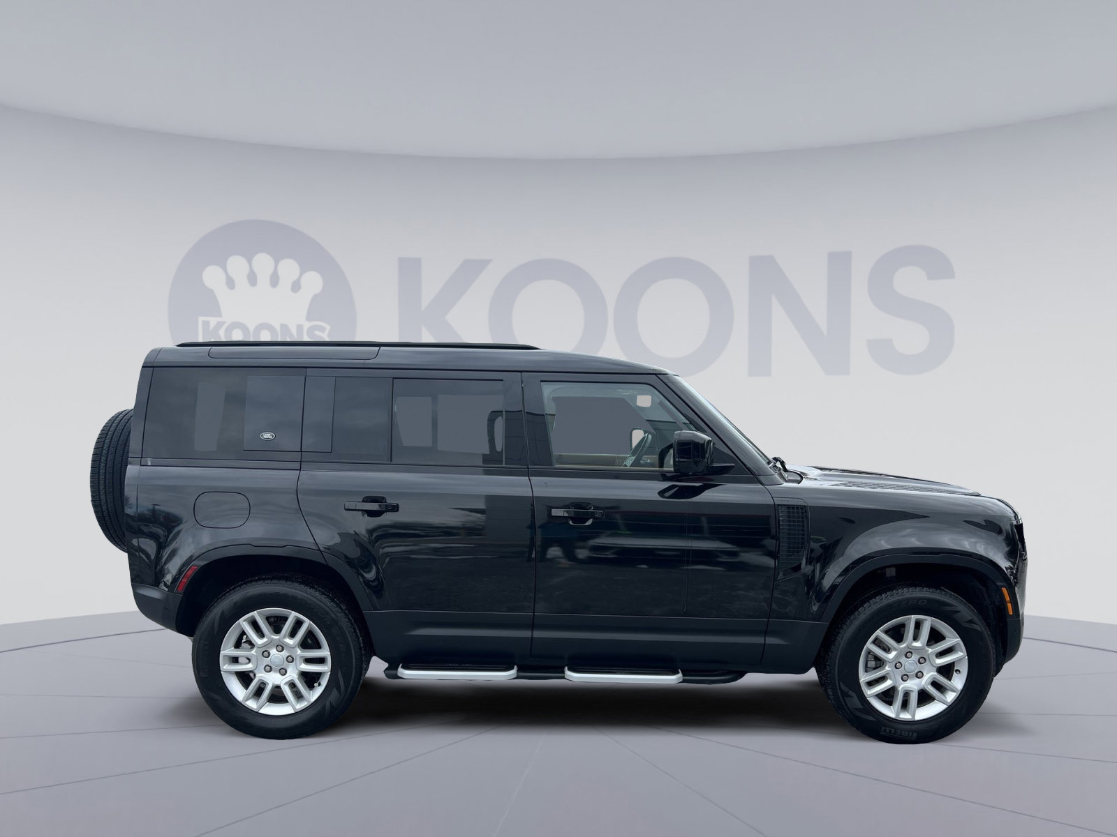 Used 2023 Land Rover Defender 110 S image 8