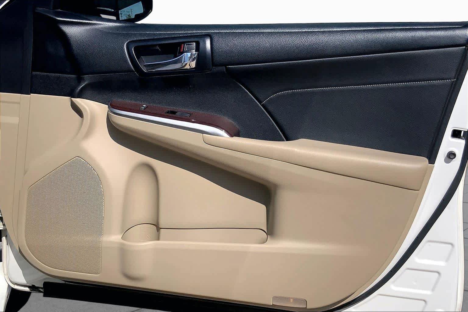 Used 2014 Toyota Camry XLE FWD image 22